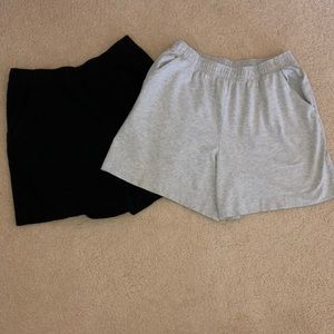 2 Pair of Karen Scott Knit Shorts